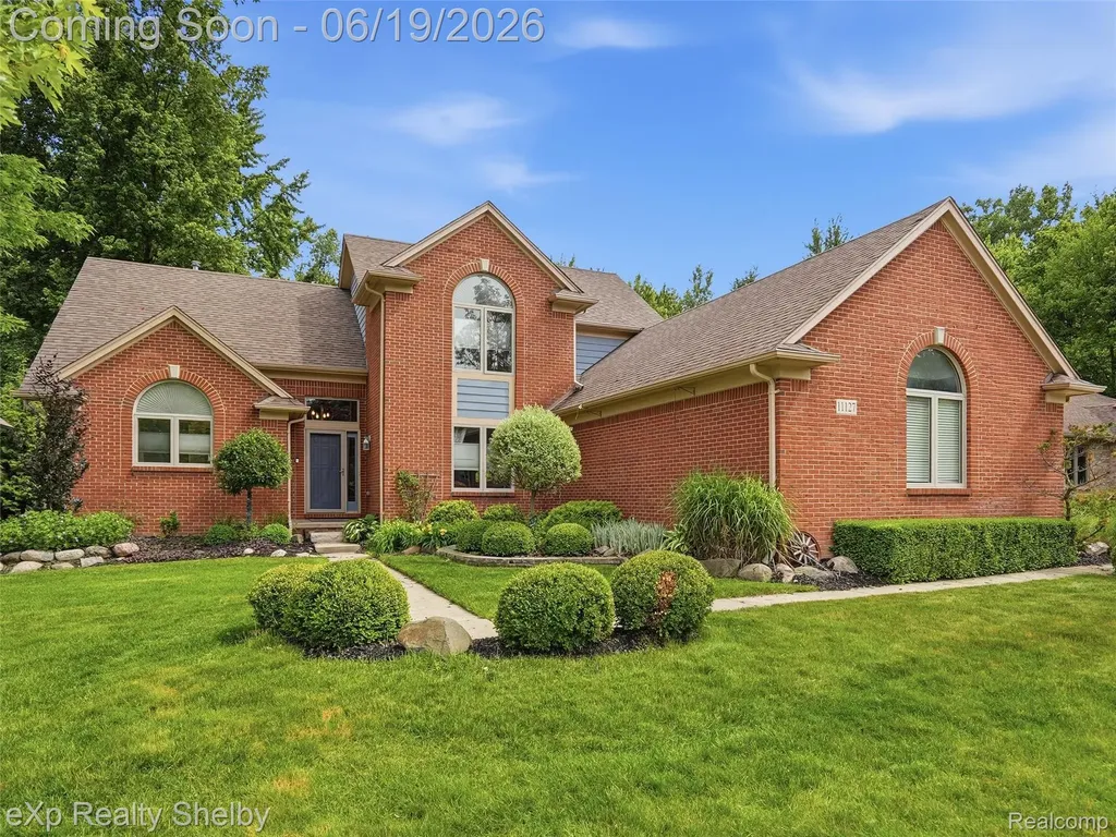 11127 Minnfrank Drive Shelby Charter Township MI 48316