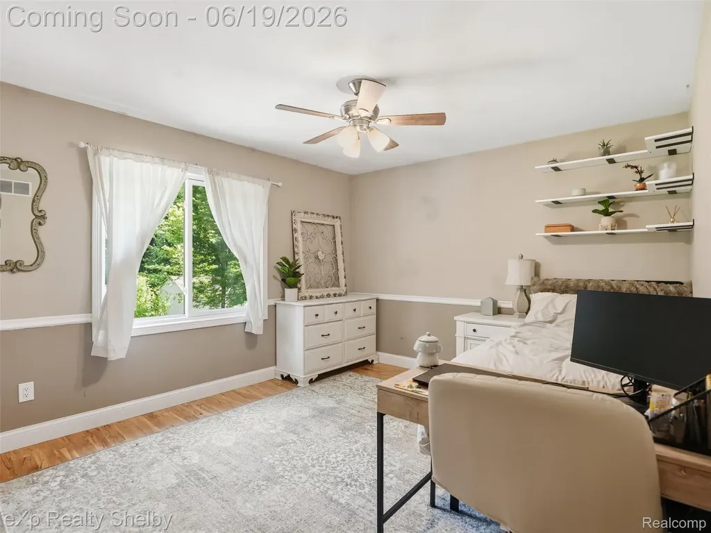 11127 Minnfrank Drive Shelby Charter Township MI 48316