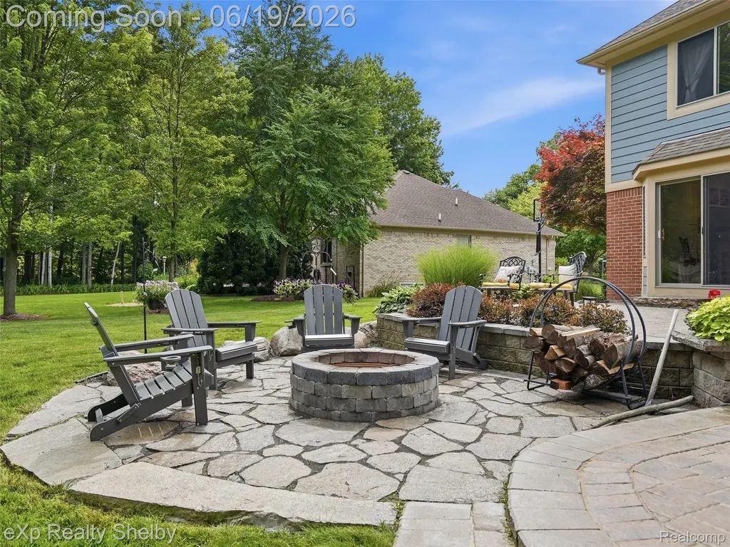 11127 Minnfrank Drive Shelby Charter Township MI 48316