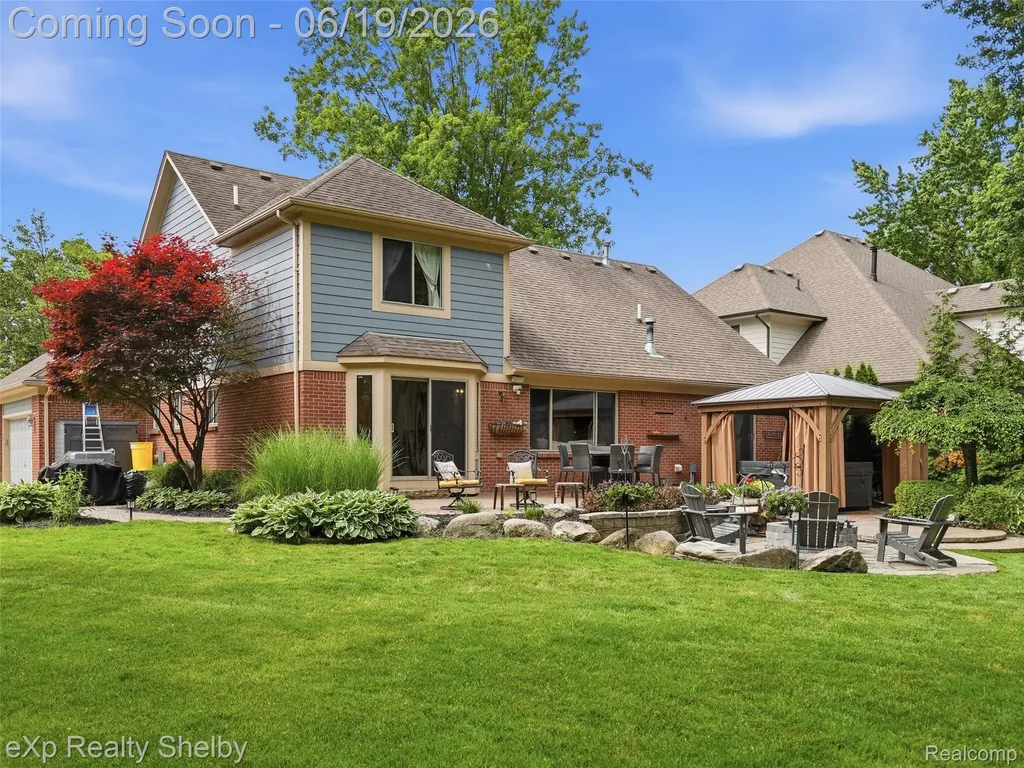 11127 Minnfrank Drive Shelby Charter Township MI 48316