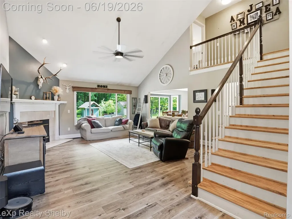 11127 Minnfrank Drive Shelby Charter Township MI 48316