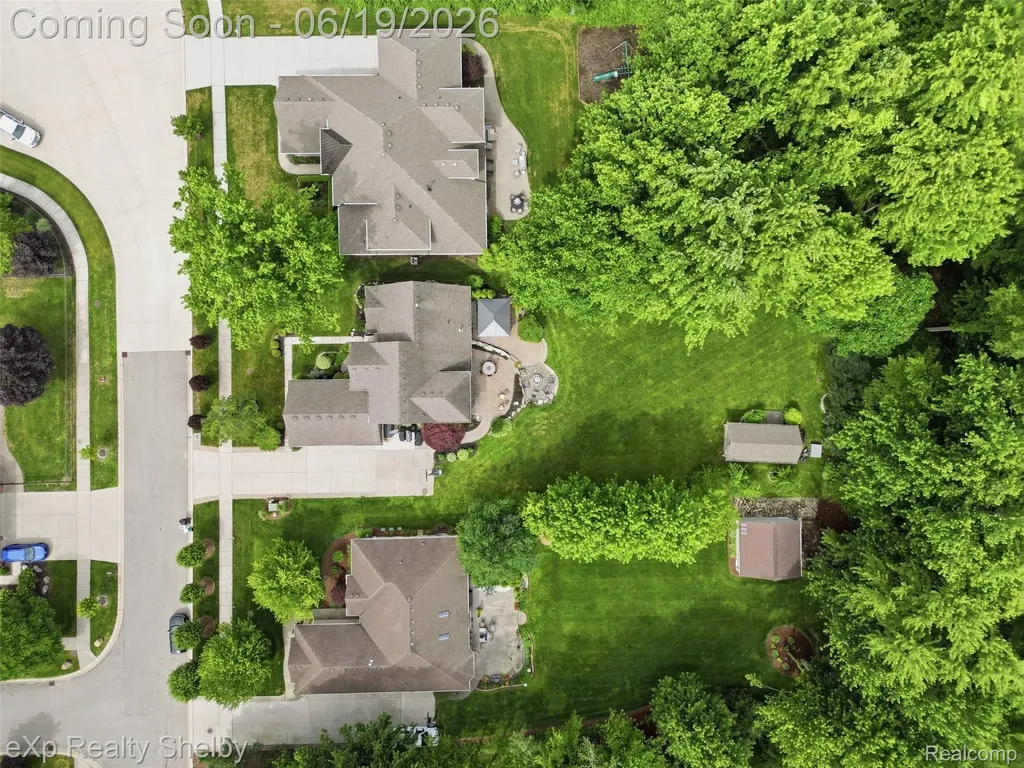 11127 Minnfrank Drive Shelby Charter Township MI 48316
