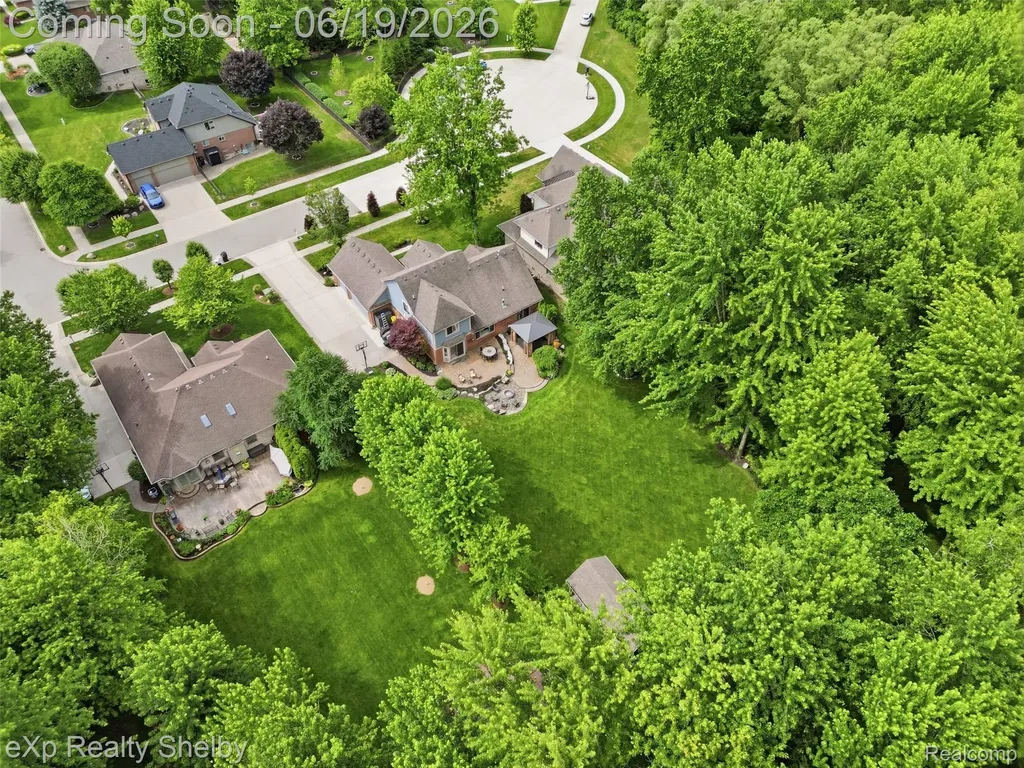 11127 Minnfrank Drive Shelby Charter Township MI 48316