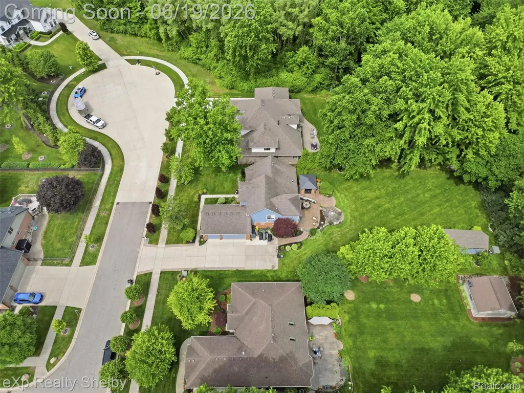 11127 Minnfrank Drive Shelby Charter Township MI 48316