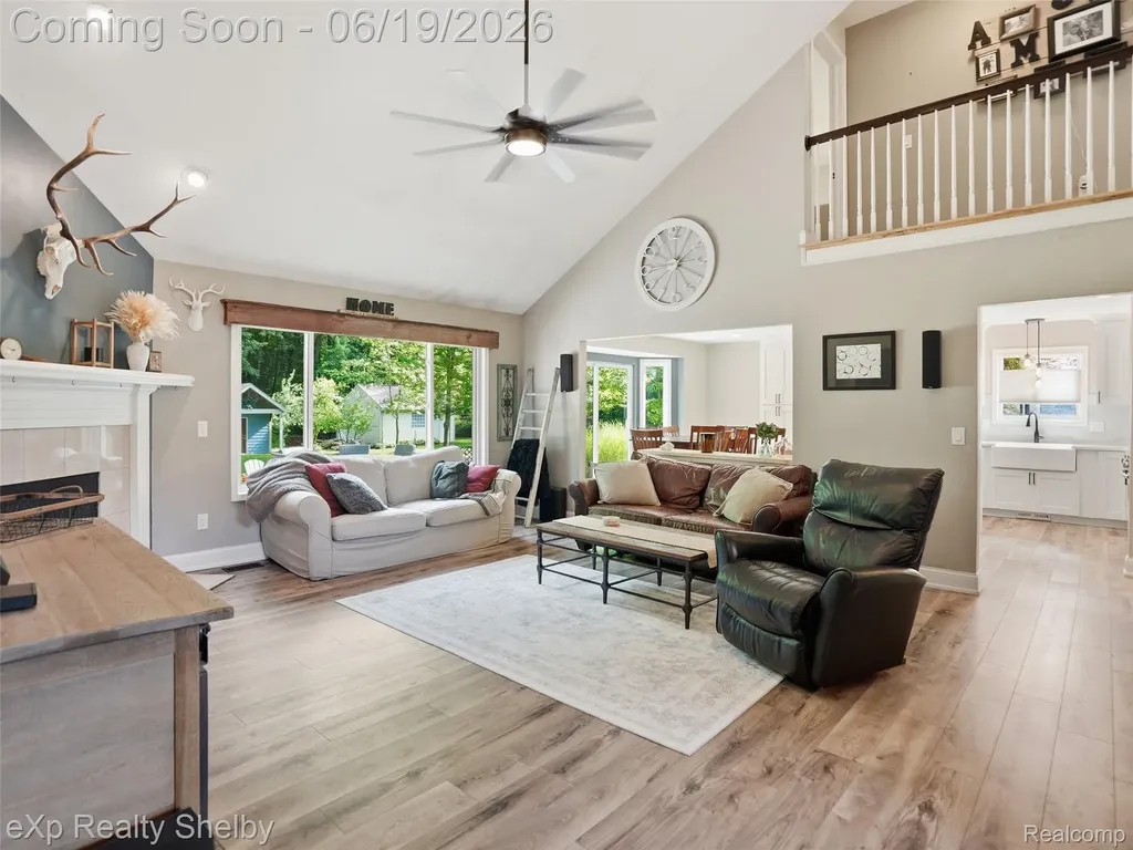 11127 Minnfrank Drive Shelby Charter Township MI 48316