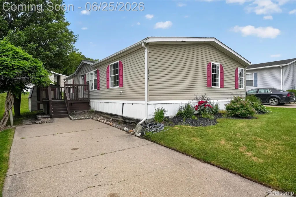 11595 Clearwater Drive Deerfield Township MI 48430