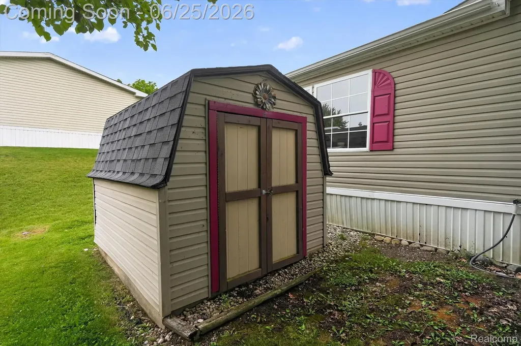 11595 Clearwater Drive Deerfield Township MI 48430