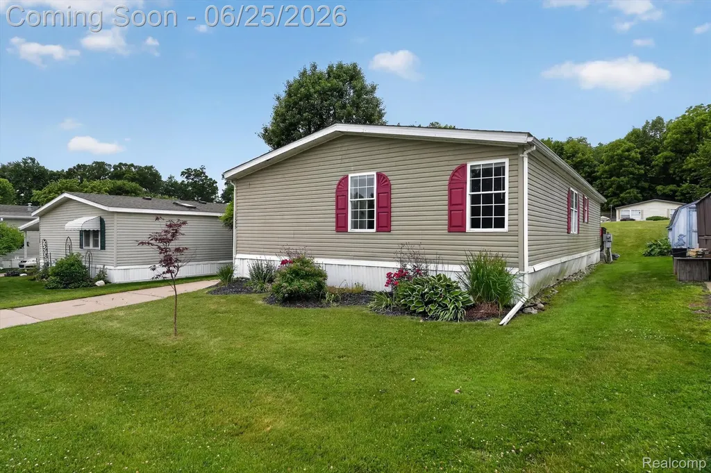 11595 Clearwater Drive Deerfield Township MI 48430