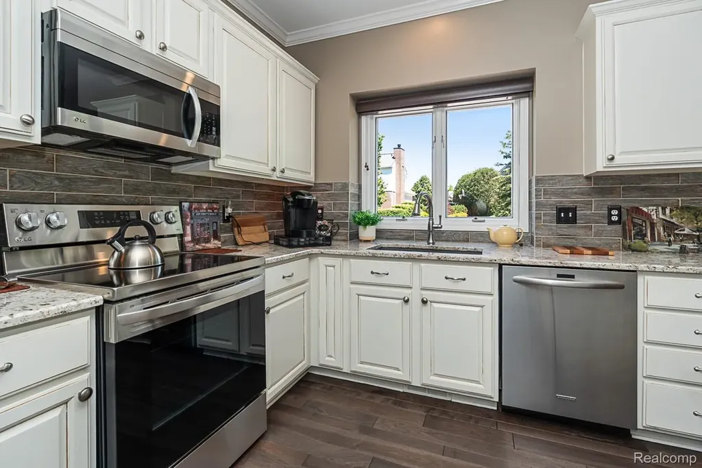 1815 Ring Neck Drive Rochester City MI 48307