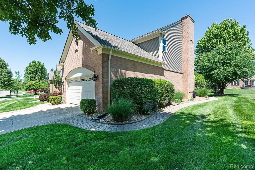 1815 Ring Neck Drive Rochester City MI 48307