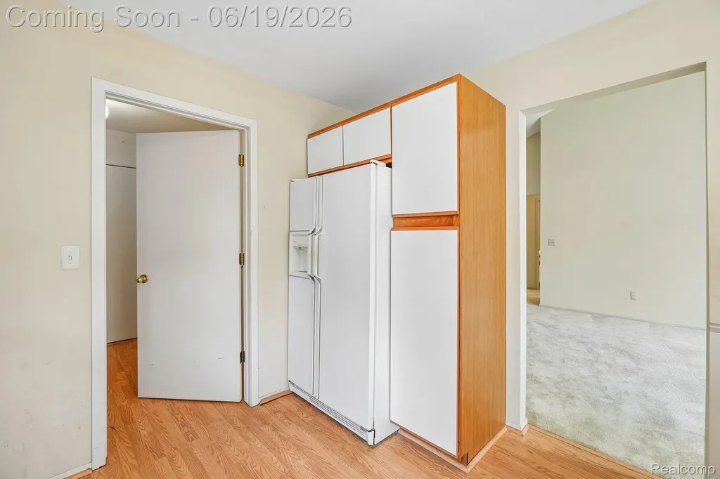 2053 Maplehurst Drive Commerce Charter Township MI 48390