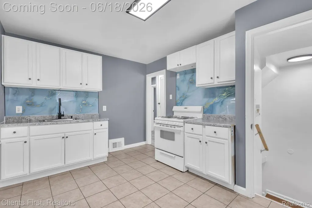 19963 Goulburn Street Detroit City MI 48205