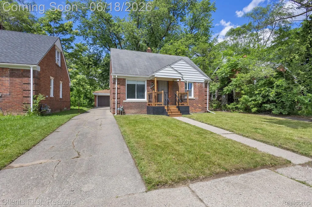 19963 Goulburn Street Detroit City MI 48205