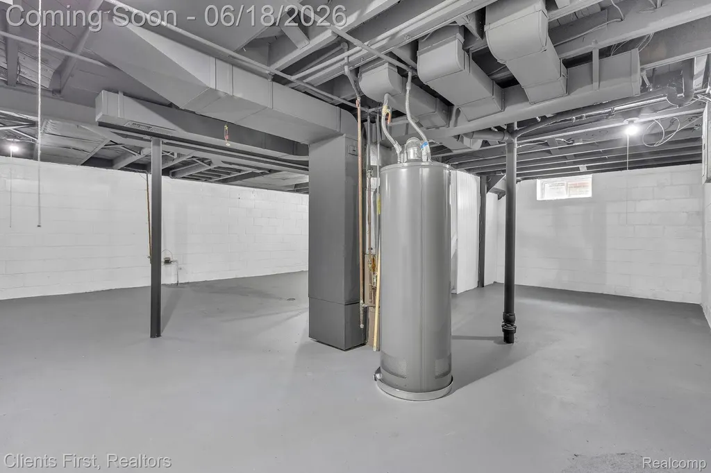 19963 Goulburn Street Detroit City MI 48205