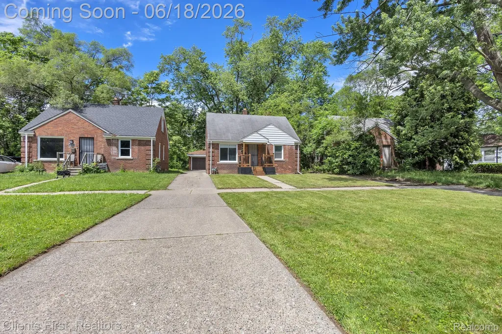 19963 Goulburn Street Detroit City MI 48205