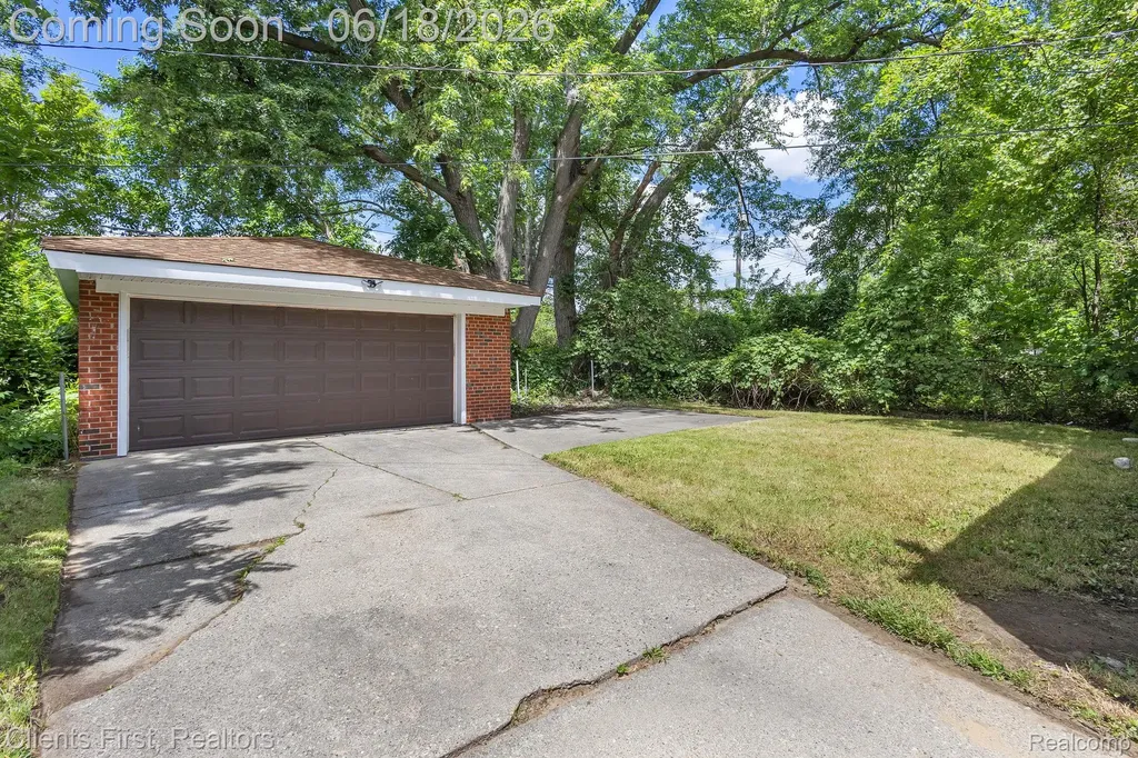 19963 Goulburn Street Detroit City MI 48205