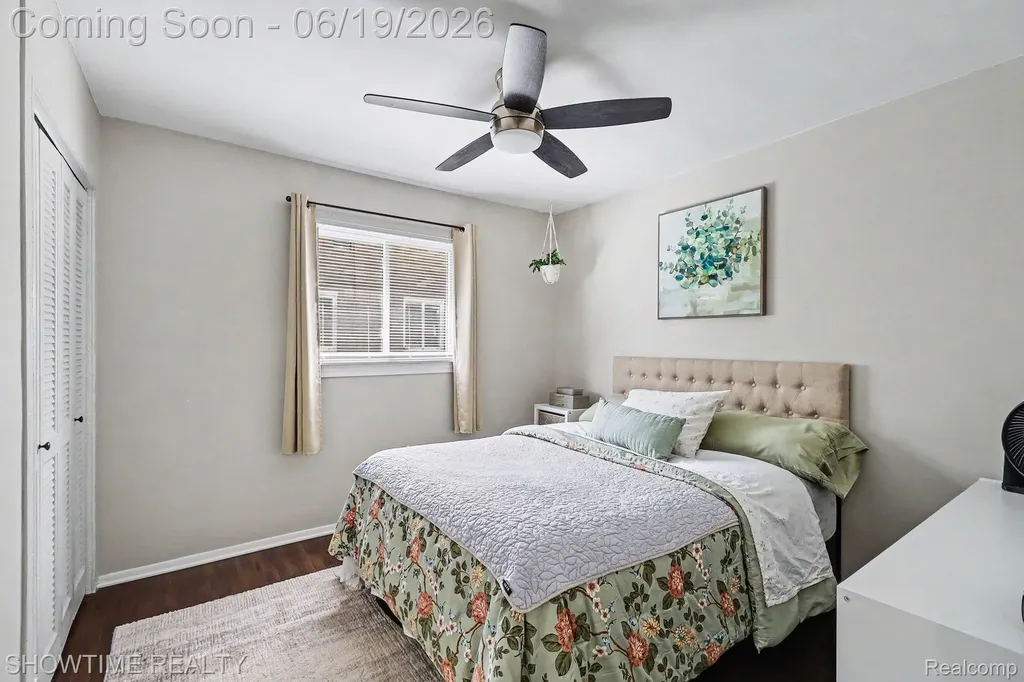 1955 Catalpa Drive Berkley City MI 48072