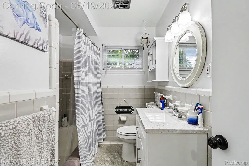 1955 Catalpa Drive Berkley City MI 48072