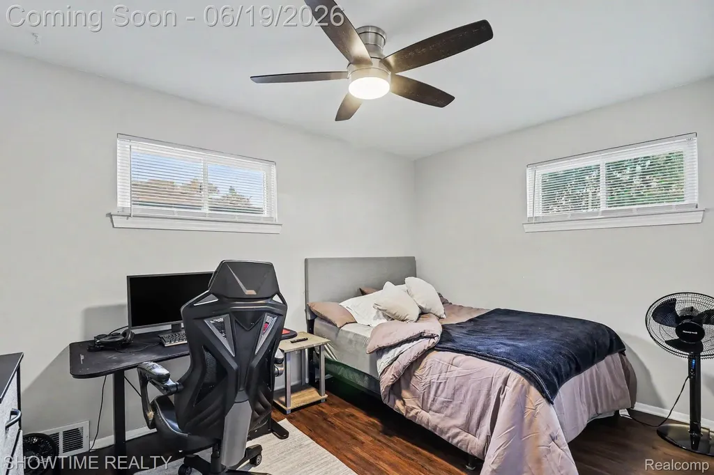 1955 Catalpa Drive Berkley City MI 48072