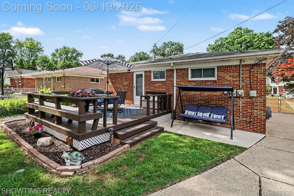 1955 Catalpa Drive Berkley City MI 48072