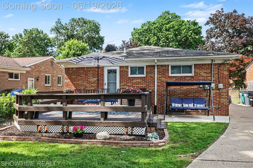 1955 Catalpa Drive Berkley City MI 48072