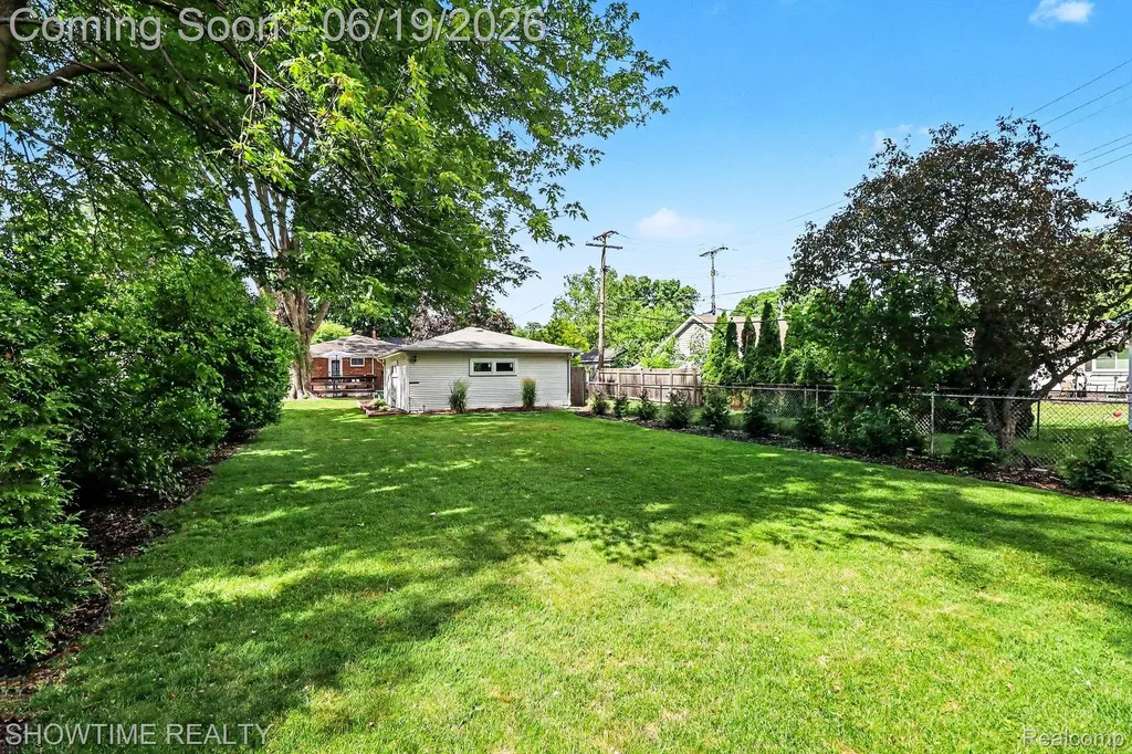 1955 Catalpa Drive Berkley City MI 48072