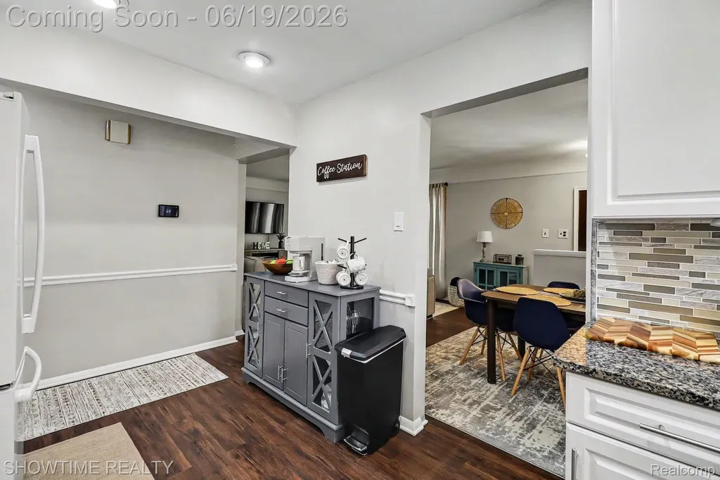 1955 Catalpa Drive Berkley City MI 48072