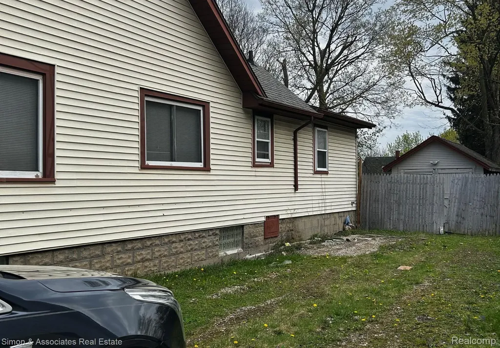 1520 E Oakland Avenue Lansing City MI 48906