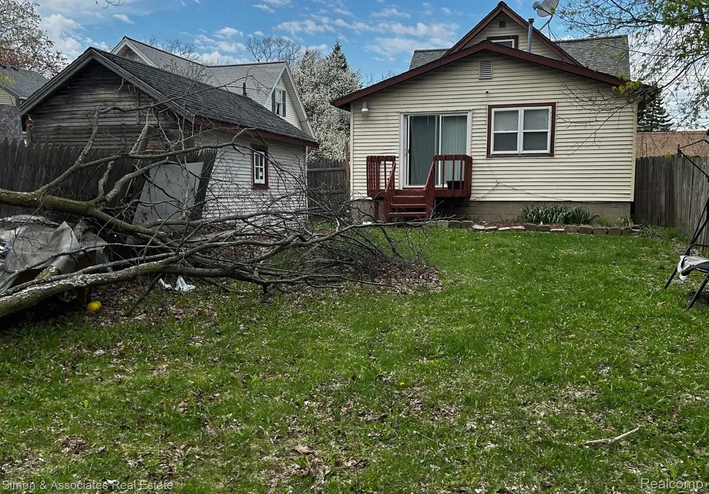 1520 E Oakland Avenue Lansing City MI 48906