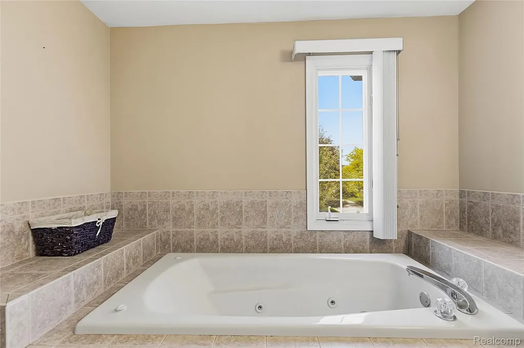 50426 Chief Drive Macomb Township MI 48044