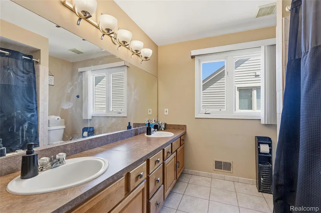 50426 Chief Drive Macomb Township MI 48044
