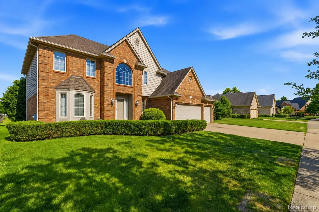 50426 Chief Drive Macomb Township MI 48044