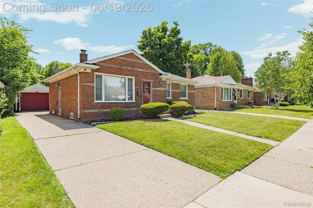 20300 Sunnyside Street St. Clair Shores City MI 48080