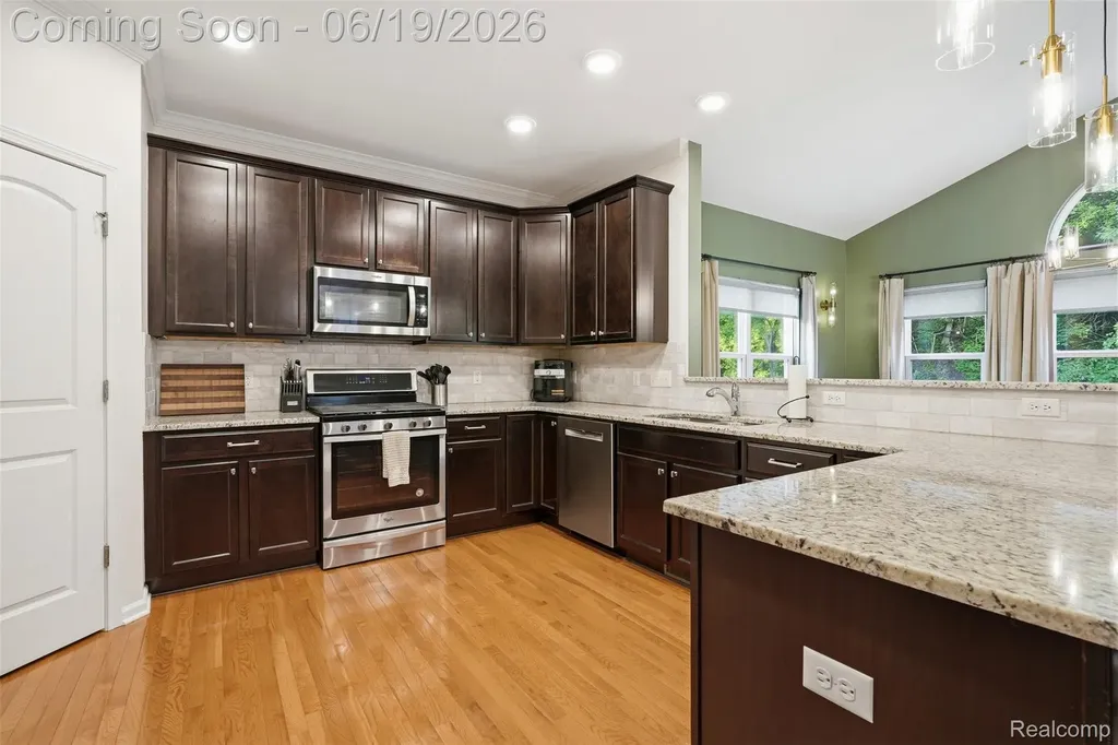 9001 Van Dusen Court Green Oak Township MI 48178