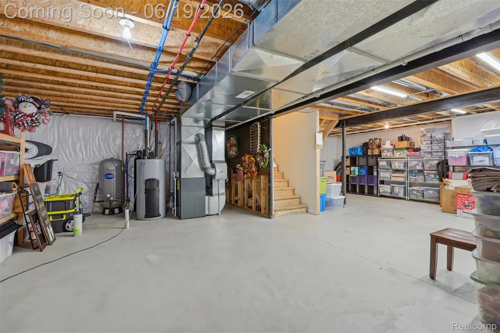 9001 Van Dusen Court Green Oak Township MI 48178