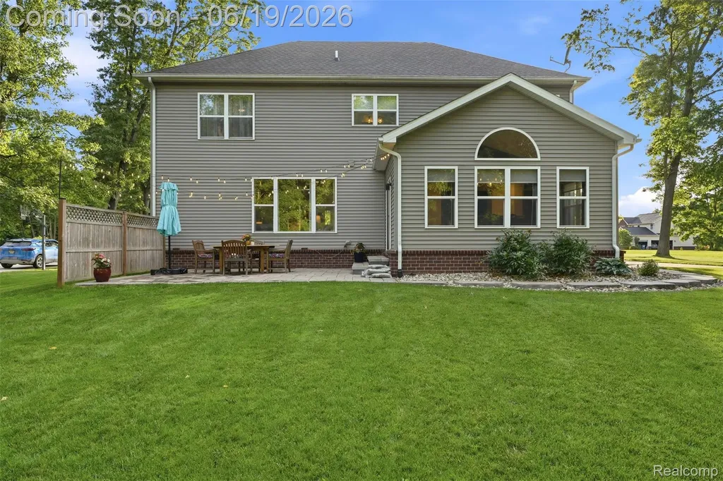 9001 Van Dusen Court Green Oak Township MI 48178
