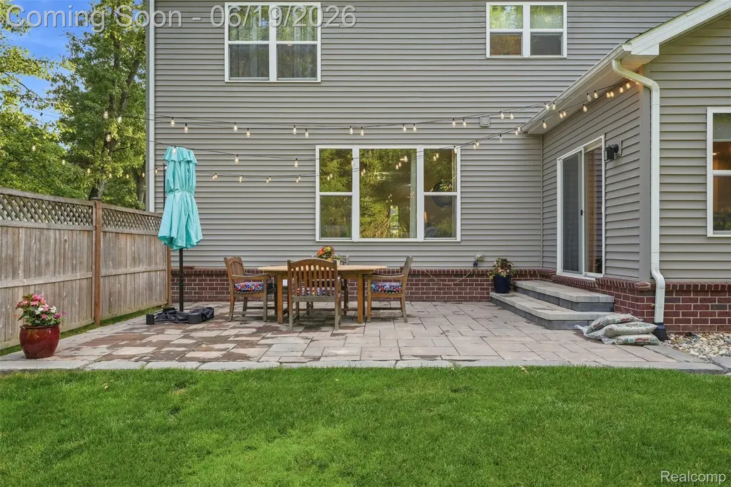9001 Van Dusen Court Green Oak Township MI 48178