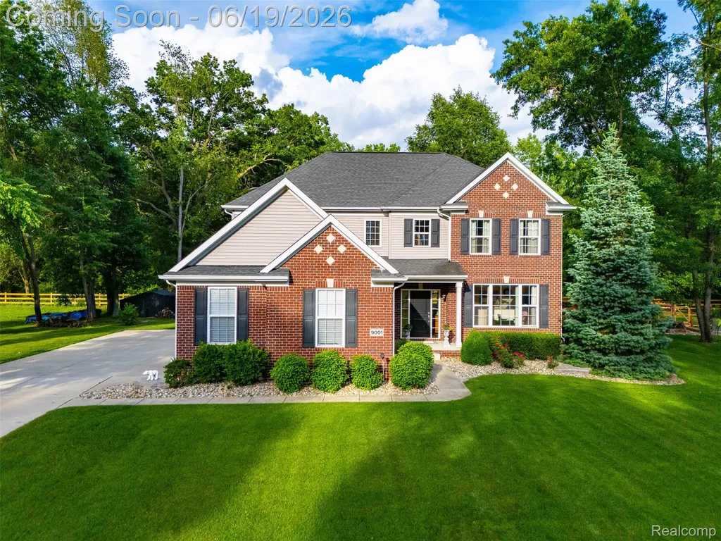 9001 Van Dusen Court Green Oak Township MI 48178