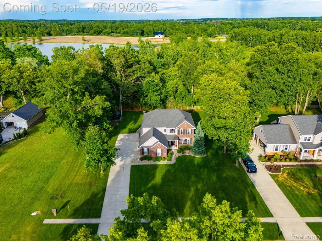 9001 Van Dusen Court Green Oak Township MI 48178