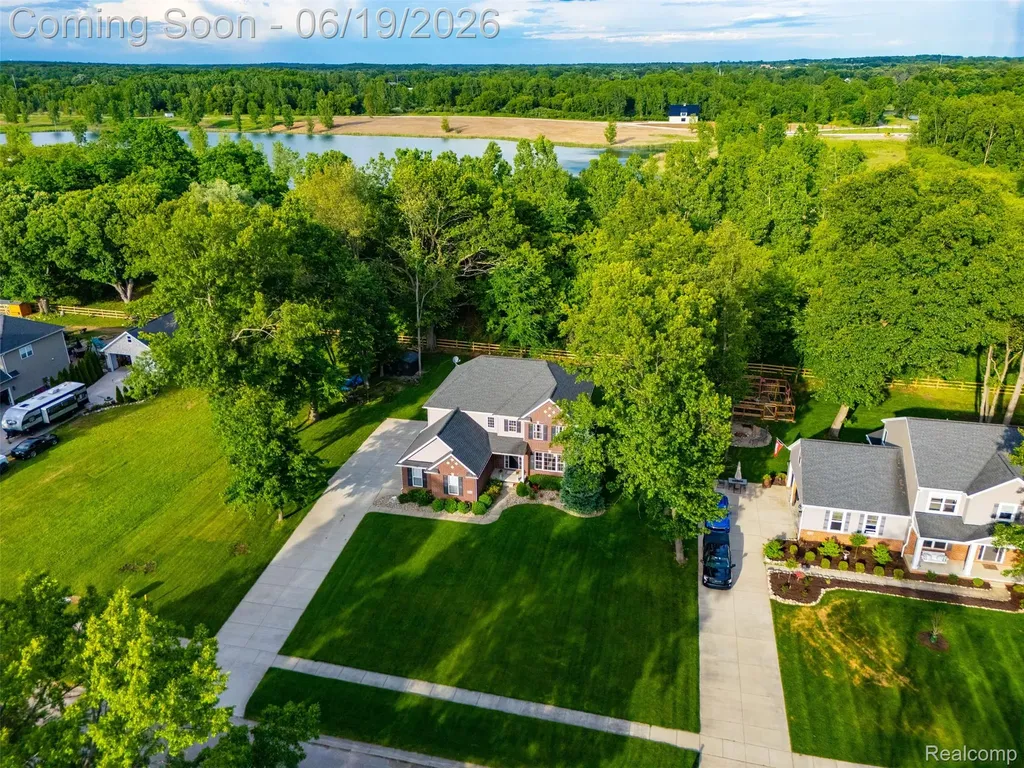 9001 Van Dusen Court Green Oak Township MI 48178