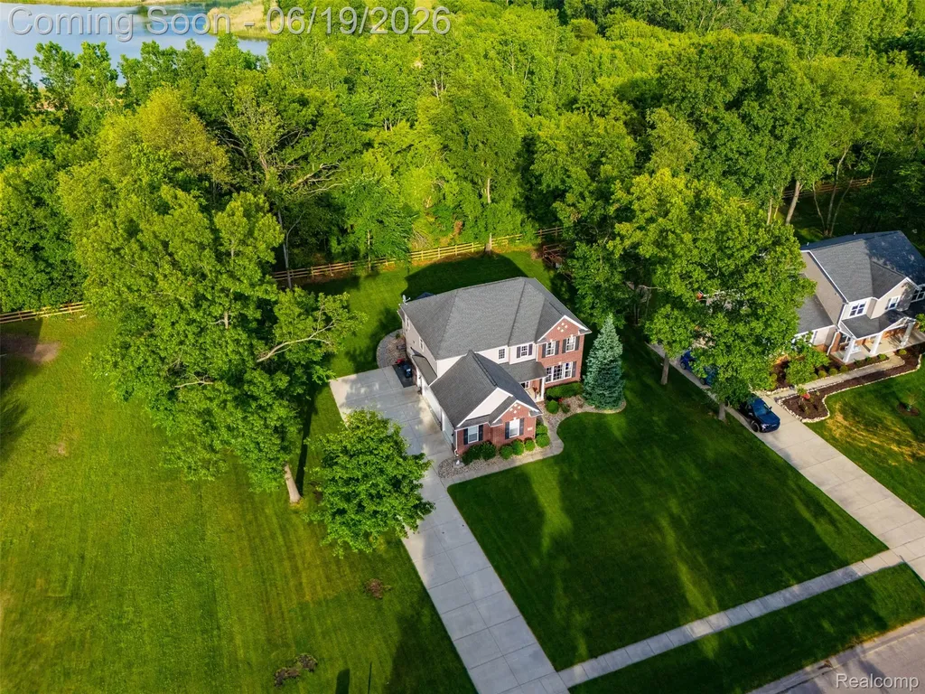 9001 Van Dusen Court Green Oak Township MI 48178