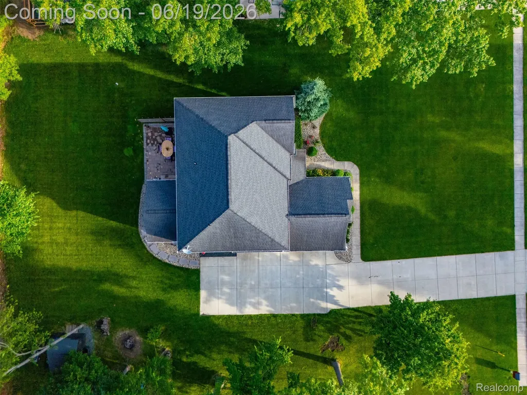 9001 Van Dusen Court Green Oak Township MI 48178