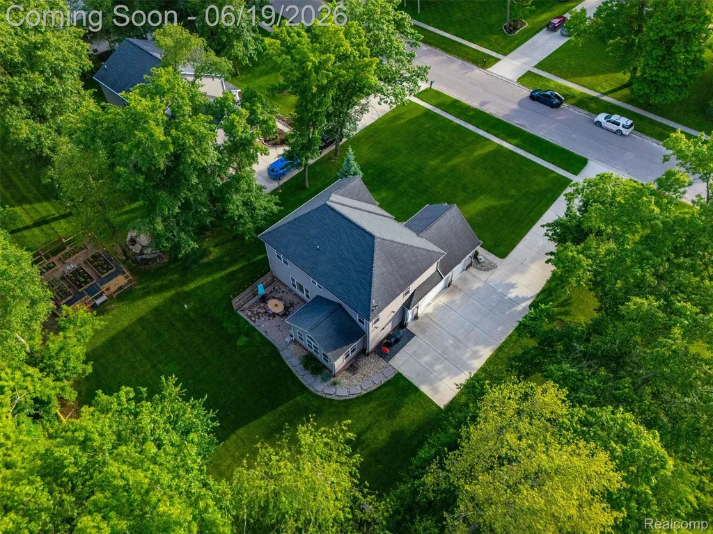 9001 Van Dusen Court Green Oak Township MI 48178