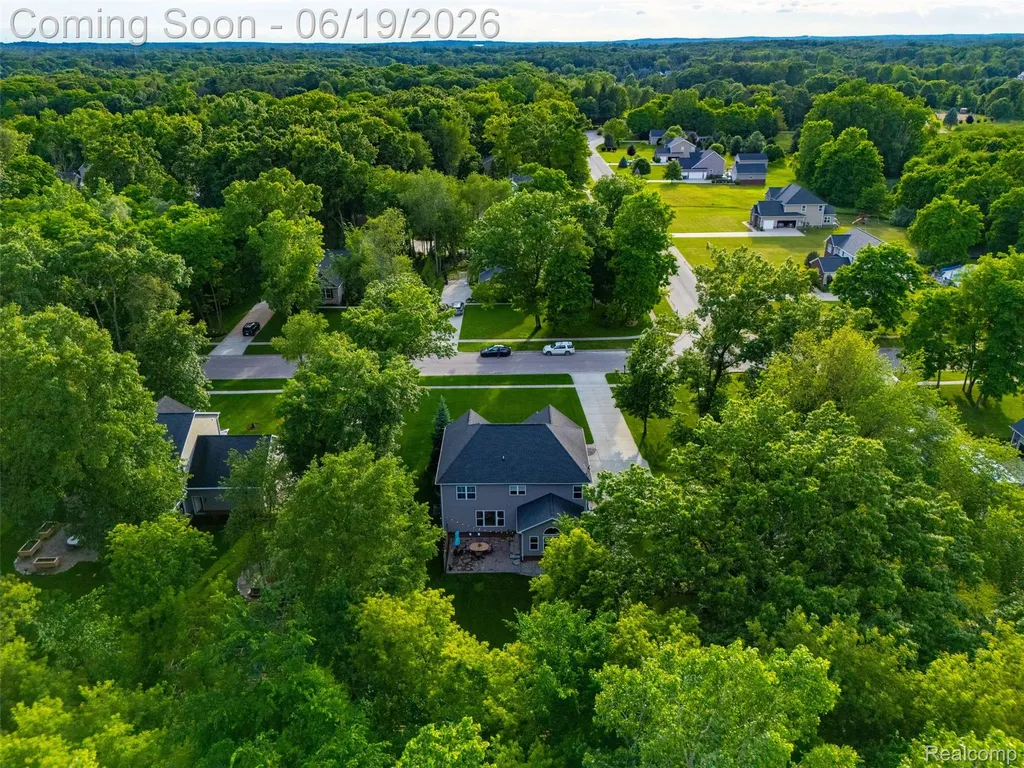 9001 Van Dusen Court Green Oak Township MI 48178
