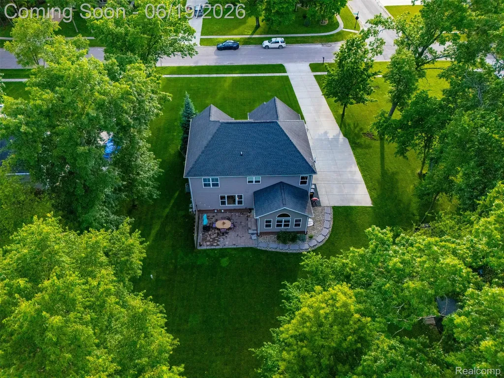9001 Van Dusen Court Green Oak Township MI 48178