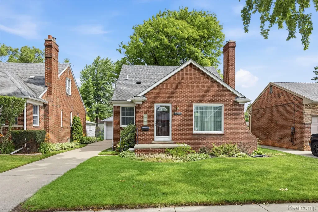 23636 Edward Street Dearborn City MI 48128