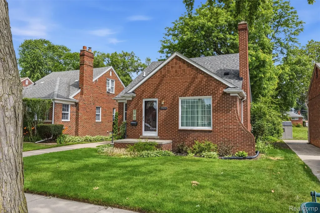 23636 Edward Street Dearborn City MI 48128