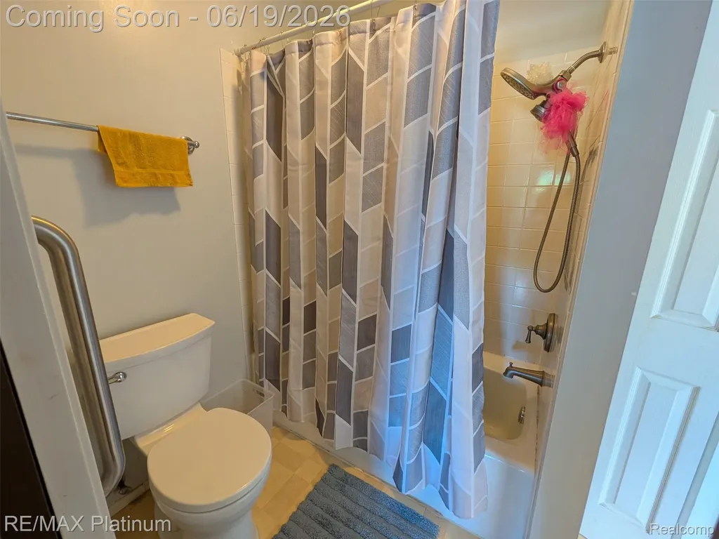 2085 Fox Hollow Drive Meridian Charter Township MI 48864