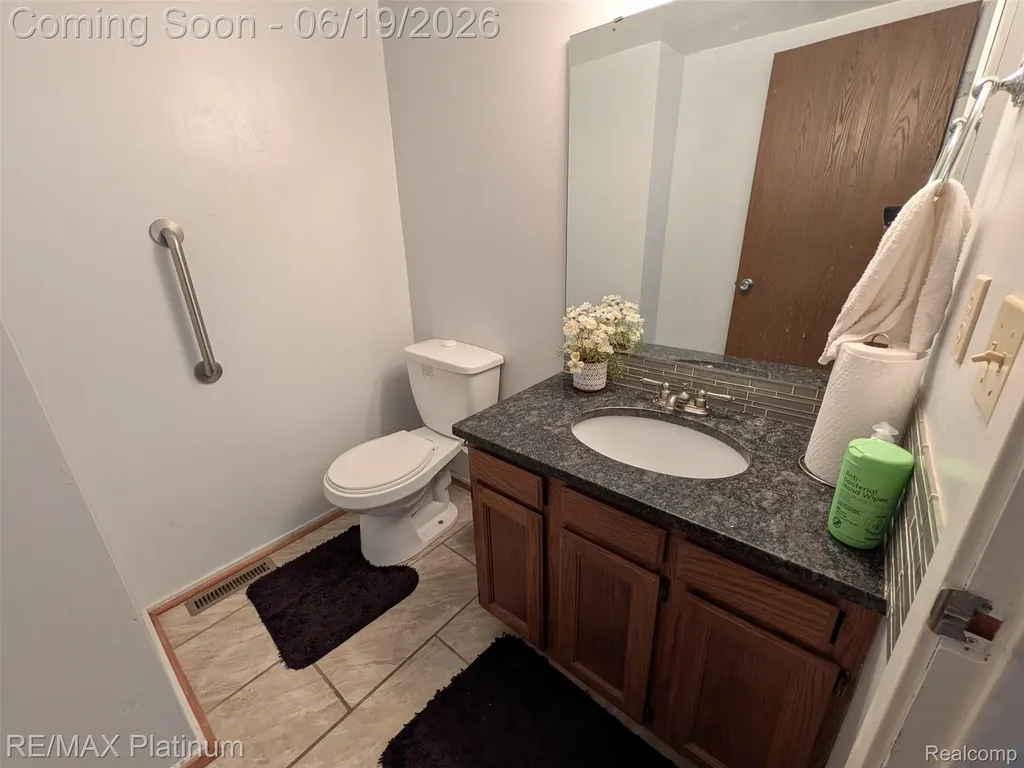 2085 Fox Hollow Drive Meridian Charter Township MI 48864