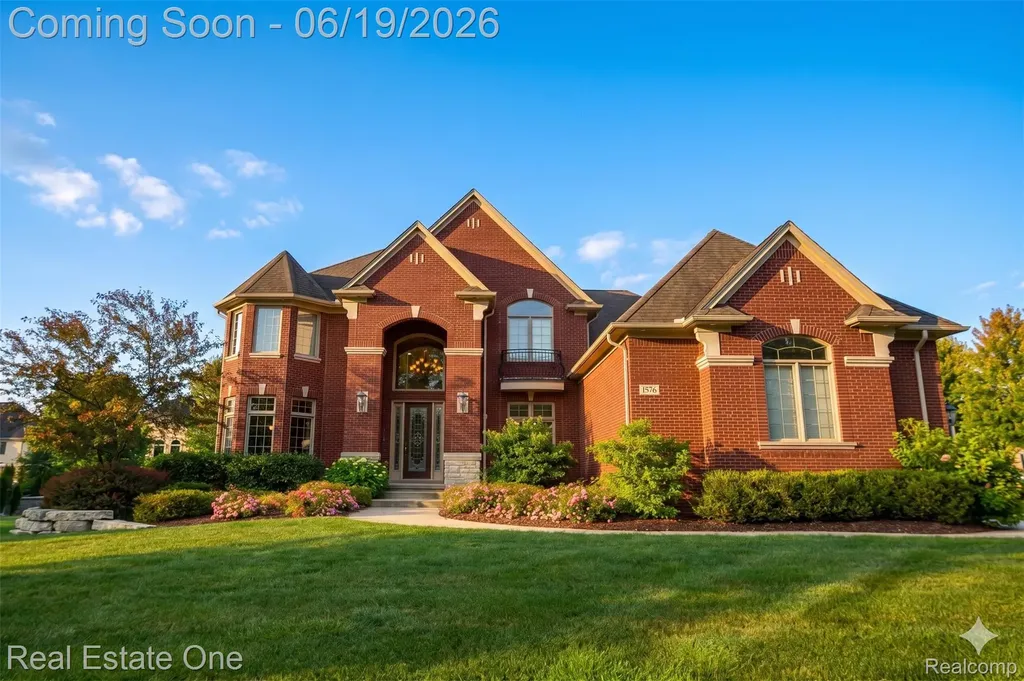 1576 Galena Rochester Hills City MI 48306